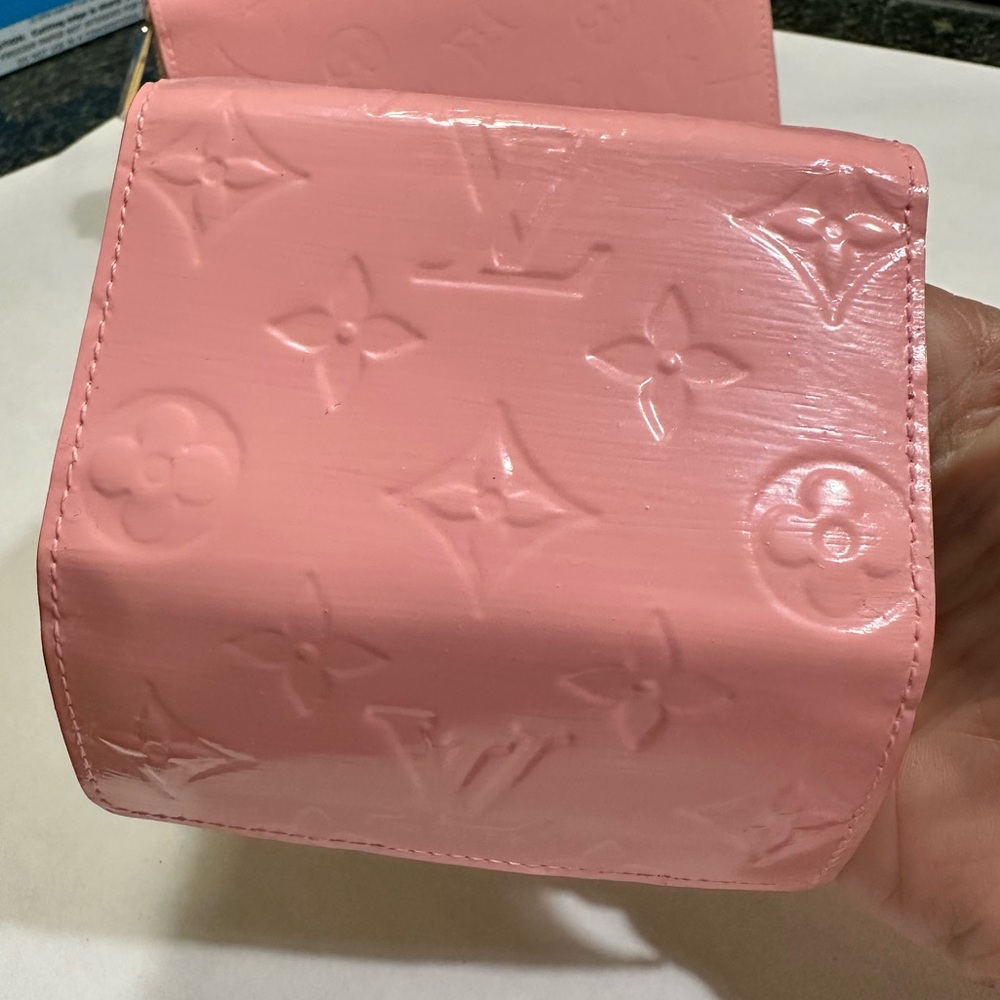LOUIS VUITTON VERNIS PALE PINK MULTICLES KEY CASE - Picture 4 of 12